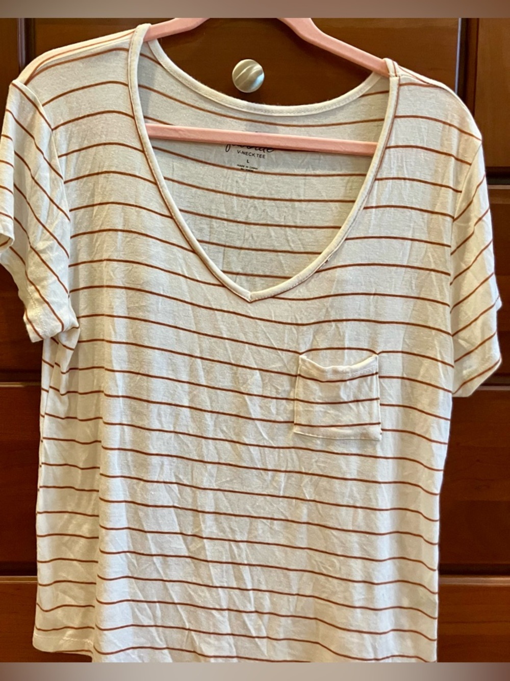 Rue  21 Favorite V-Neck Short-Sleeve Tee Size L